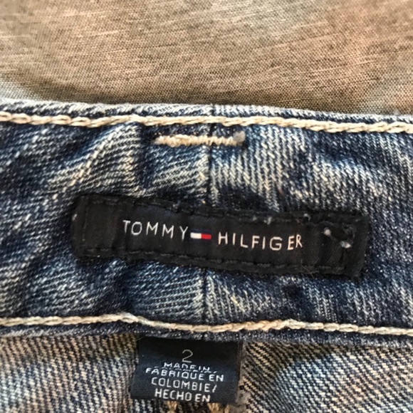 Tommy Hilfiger shorts - Picture 2 of 4